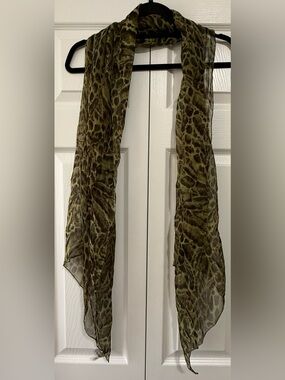 Nordstrom 100% Silk Made in Italy Animal Leopard Print Scarf 69”